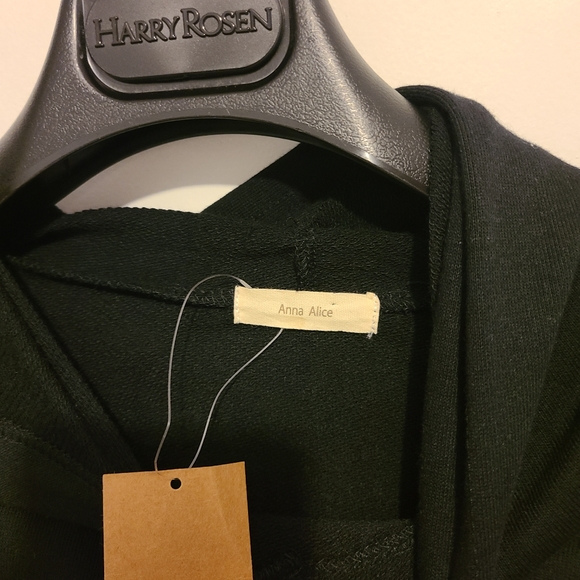 Anna Alice sweater - Picture 2 of 3